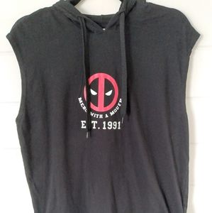 Deadpool sleeveless hoodie with graphics on front and back. Men's size large